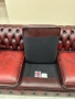 Табуретка, фотьойл и троен диван Chesterfield Oxblood., снимка 2