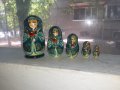 Красива ръчно рисувано руска дървена кукла Матрьошка, снимка 1 - Антикварни и старинни предмети - 37714870