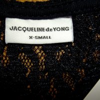Jacqueline de Yong, Нова Дантелена блуза с пеплум, Размер XS. Код 1068, снимка 3 - Блузи с дълъг ръкав и пуловери - 29376863