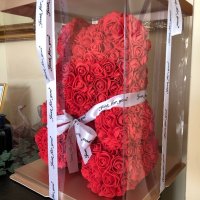 Мече от вечни рози в подаръчна кутия Свети Валентин, снимка 1 - Други - 30809241