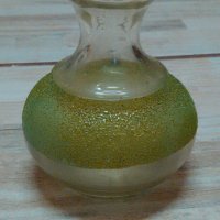 Малка стъклена вазичка 70-те г., снимка 1 - Антикварни и старинни предмети - 30874503