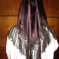 Забрадка за глава, сатен с дълги ресни част от национална носия, снимка 1 - Други - 30339914