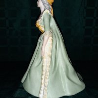 Порцеланова фигурка, статуетка на Мария-Антоанета , снимка 2 - Статуетки - 44159504