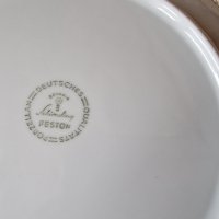 Продавам луксозен ретро комплект от 12 бр. класически порцеланови чинии с позлатени кантове Германия, снимка 2 - Чинии - 39773524