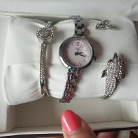 Подаръчен комплект часовник с 2 гривни, снимка 3 - Дамски - 29254723