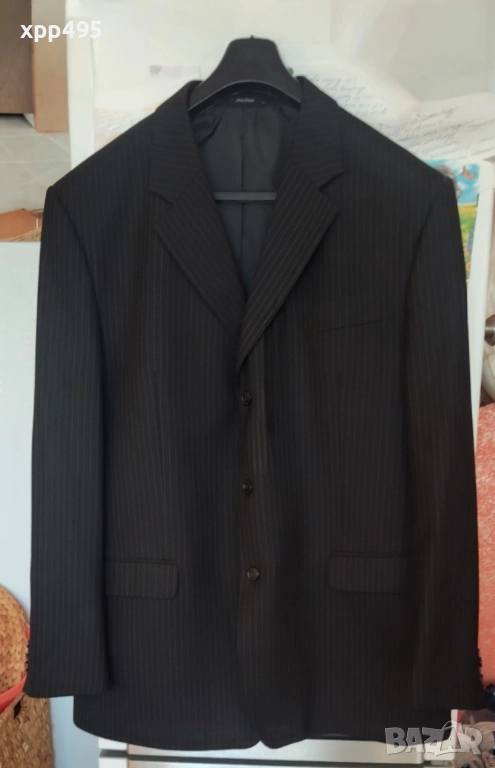 Черен костюм на тънки райета като нов, снимка 1