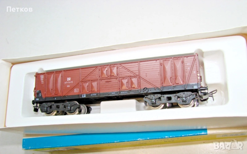 Товарен вагон четириосен Piko мащаб H0, снимка 1
