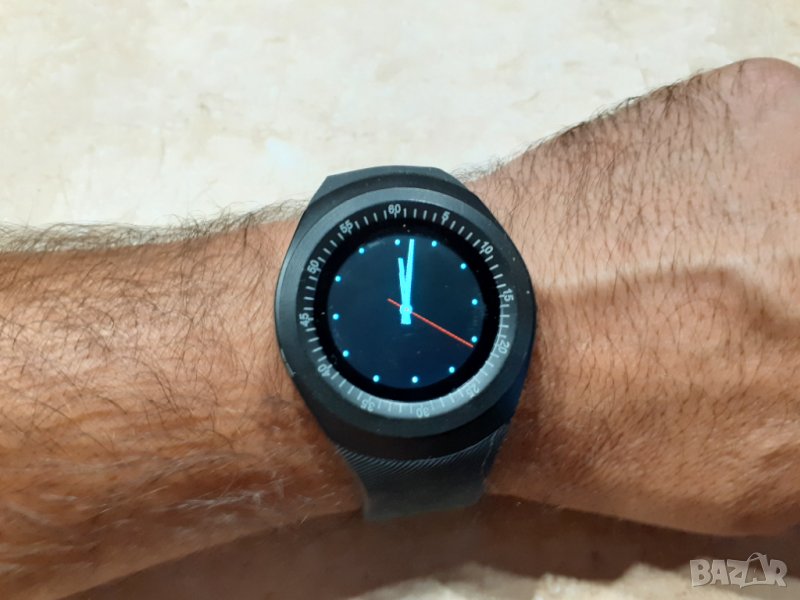 Продавам смарт часовник със слот за сим и карта памет, снимка 1