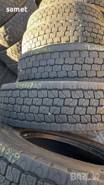 Гуми 275 70 22.5 год иеар, снимка 1