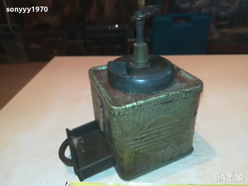 IAV RESITA-МЕТАЛНА РЕТРО МЕЛНИЦА ВНОС ХОЛАНДИЯ 2509221634, снимка 1