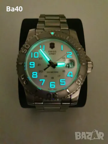 Швейцарски часовник  Victorinox Maverick II - 24703 , Quartz, Сапфир, 200m, 43mm, снимка 2 - Мъжки - 48357631