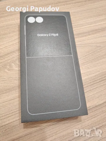 Samsung Z Flip 8 512GB, снимка 12 - Samsung - 55905538
