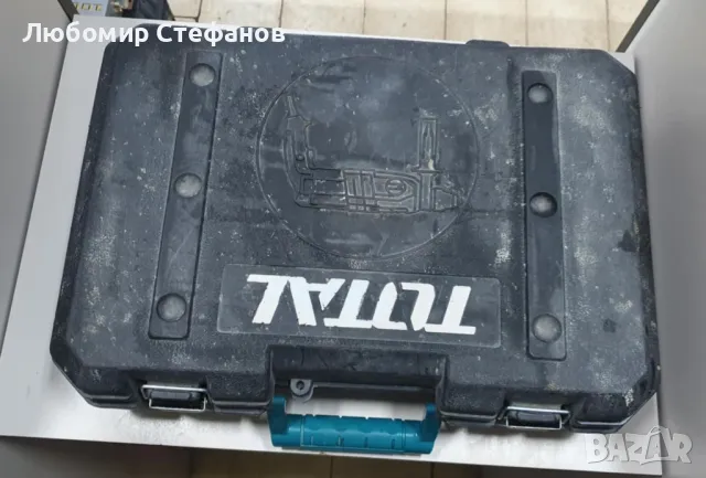 Перфоратор TOTAL 800W , снимка 4 - Бормашини - 49259175