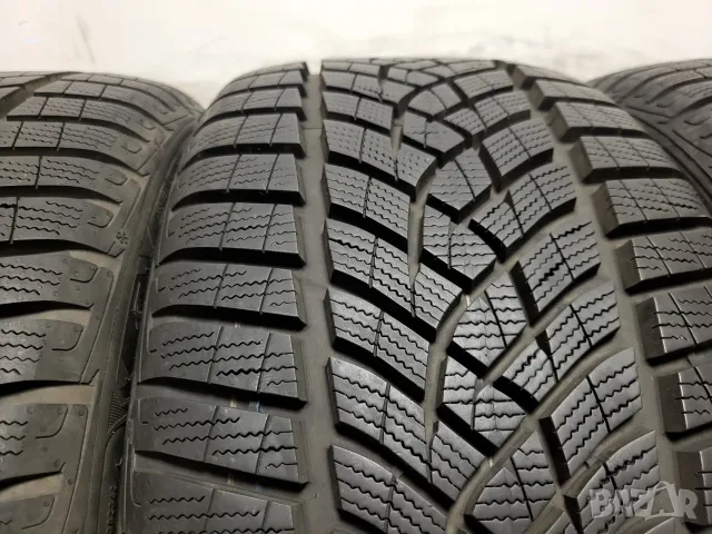 235/40/19 Goodyear / зимни гуми, снимка 5 - Гуми и джанти - 55923400