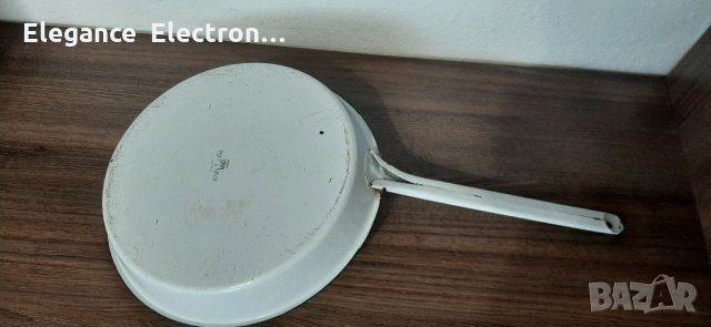 Българска емайлиран тиган 28см, снимка 3 - Съдове за готвене - 35607302
