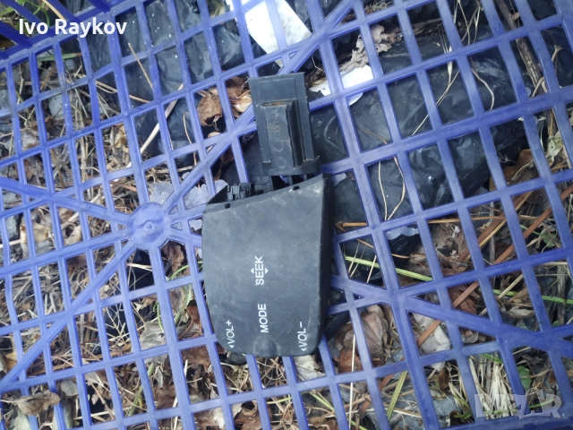 Лостче аудио управление Ford Focus II , 758710