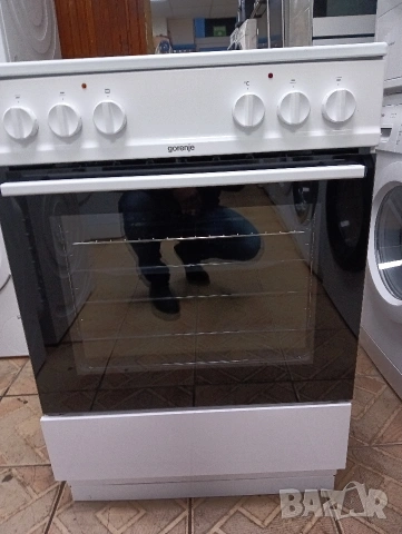 Като нова свободно стояща печка с керамичен плот Gorenje с 2 години Гаранция!, снимка 5 - Печки, фурни - 53895228