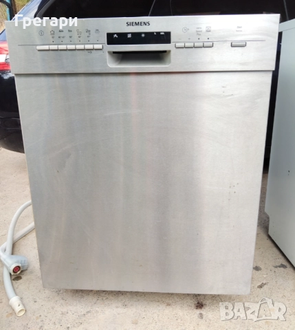 Продавам съдомиялна машина SIEMENS 60см. за вграждане. 