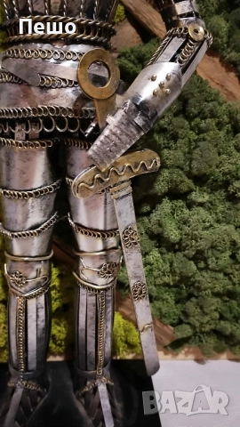 Желязна статуетка - Рицар, снимка 4 - Антикварни и старинни предмети - 52360133