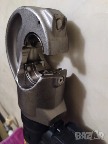 Cembre - хидравлична преса за кербоване на кабели до 400 мм2 / 120 kN, снимка 7 - Други инструменти - 54071789