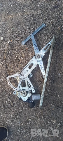 Преден десен стъклоповдигач Lexus IS II