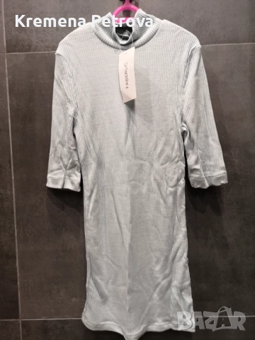 Нов Комплект от Клин от екокожа и Поло от релефен трикотаж с къс ръкав, размер S, снимка 2 - Комплекти - 52052397