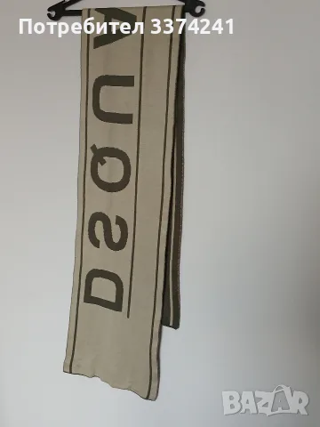 Зимен шал Dsquared2, снимка 3 - Шалове - 56542349