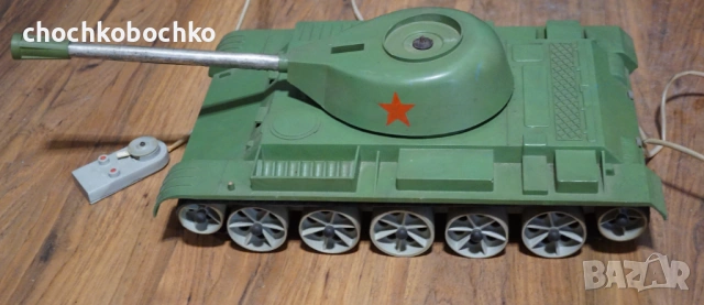 Стара Руска голяма пластмасова играчка модел стрелящ танк, снимка 3 - Колекции - 53197701