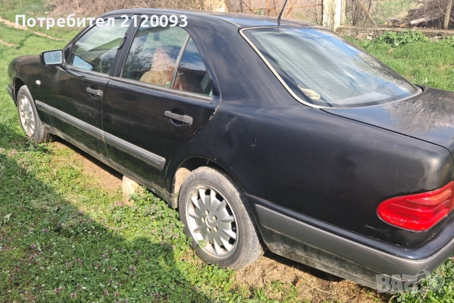 Мерцедес Е 220 Д, снимка 2 - Автомобили и джипове - 54322706
