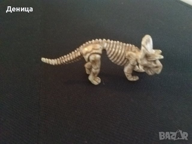 Играчки и книга-Динозаври , снимка 6 - Фигурки - 36098471