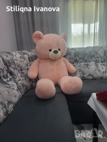 Голяма плюшена мечка