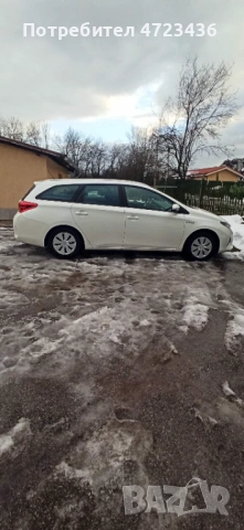 Продавам Тойота Аурис хибрид, снимка 3 - Автомобили и джипове - 53280048