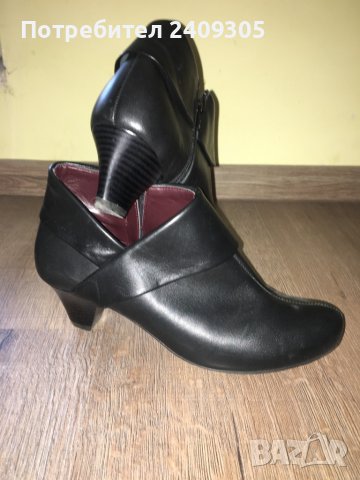 боти естествена кожа 39 размер 15 лв.