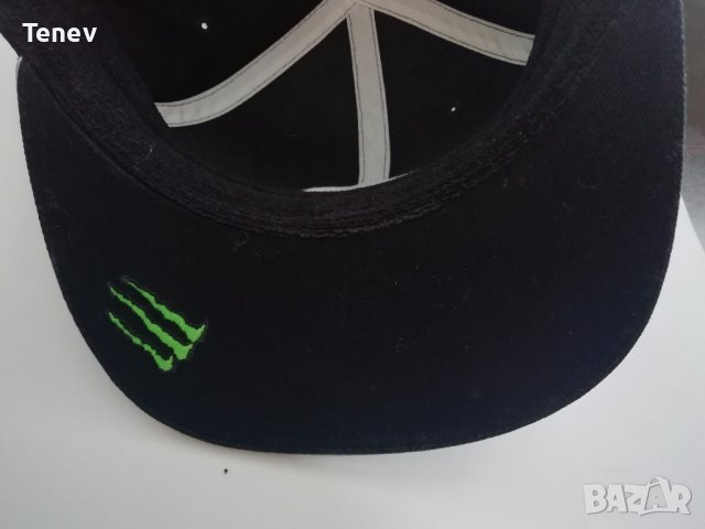 Mercedes Lewis Hamilton нова шапка с автограф AMG F1 Petronas Мерцедес Хамилтън , снимка 13 - Фен артикули - 37621320