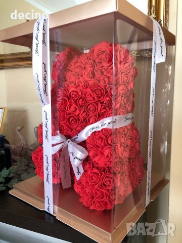 Мече от вечни рози в подаръчна кутия Свети Валентин