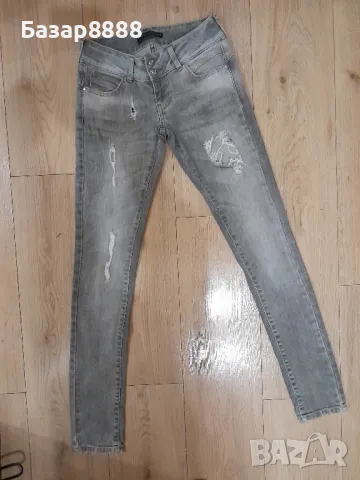 Дамски дънки, размер S, снимка 2 - Дънки - 48089214