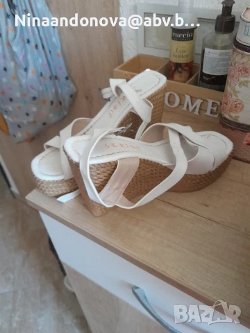 сандали, снимка 4 - Дамски обувки на ток - 51370446