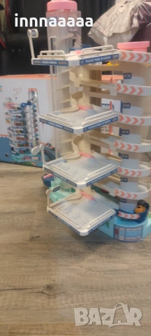 Уникална писта с асансьор