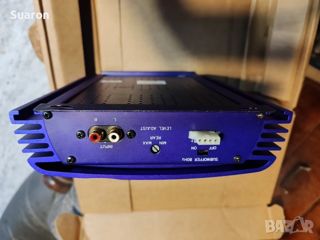 Мощно крайно стъпало усилвател ,,Pyle", снимка 2 - Ресийвъри, усилватели, смесителни пултове - 52857222