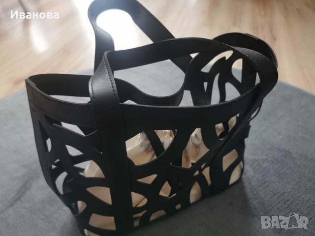 Дамска кожена чанта с дантелен ефект, снимка 3 - Чанти - 52105872