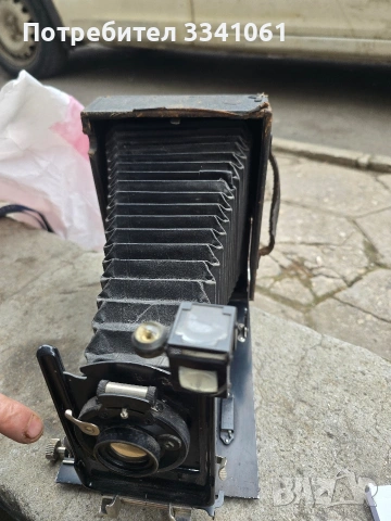 Стар немски мехов фотоапарат 