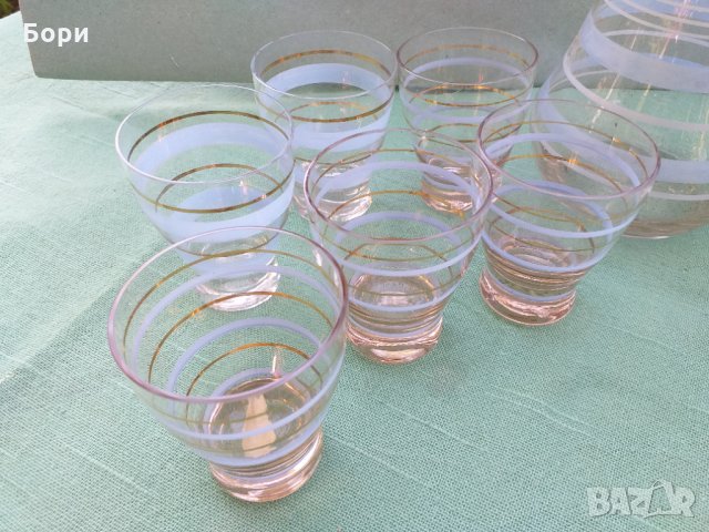 Български Сервиз от 1970г Гарафа и чаши, снимка 3 - Чаши - 34057206