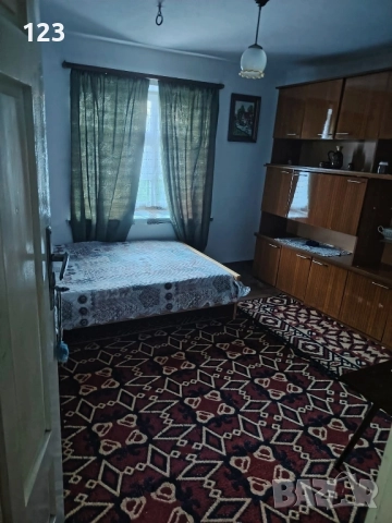 Продавам Къща на два етажа двор , снимка 6 - Къщи - 52493186