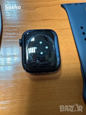 Apple watch series 8, снимка 3 - Смарт часовници - 55735243