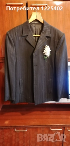Подарявам 2броя мъжки костюми номер 46 и 48 , снимка 8 - Костюми - 52508571