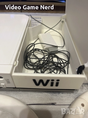 Nintendo Wii + 2 оригинални контролера + Nunchuk + HDMI + волани | Само РАЗМЯНА, снимка 2 - Nintendo конзоли - 56061952