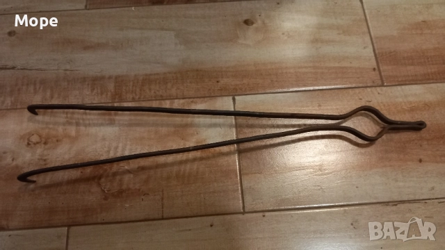 Маша за камина печка