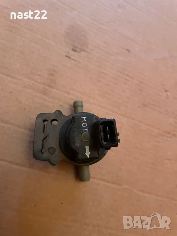 Соленоиден клапан за Mercedes W202 C200 0004701693, снимка 3 - Части - 50476661