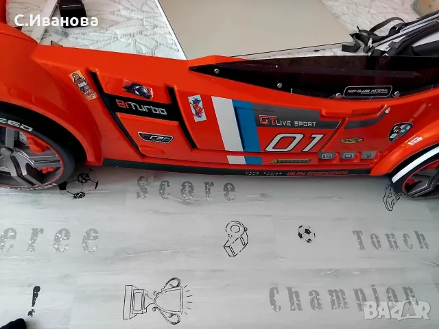 2 броя оригинални детски легла-кола Biturbo – червени. Всяко от тях е с матрак.  Дизайн на истински , снимка 3 - Спални и легла - 55735966