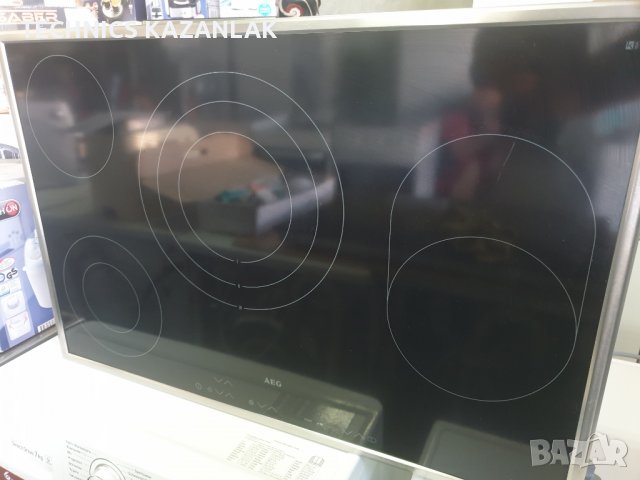 Стъклокерсмичен плот AEG, снимка 3 - Котлони - 36871929